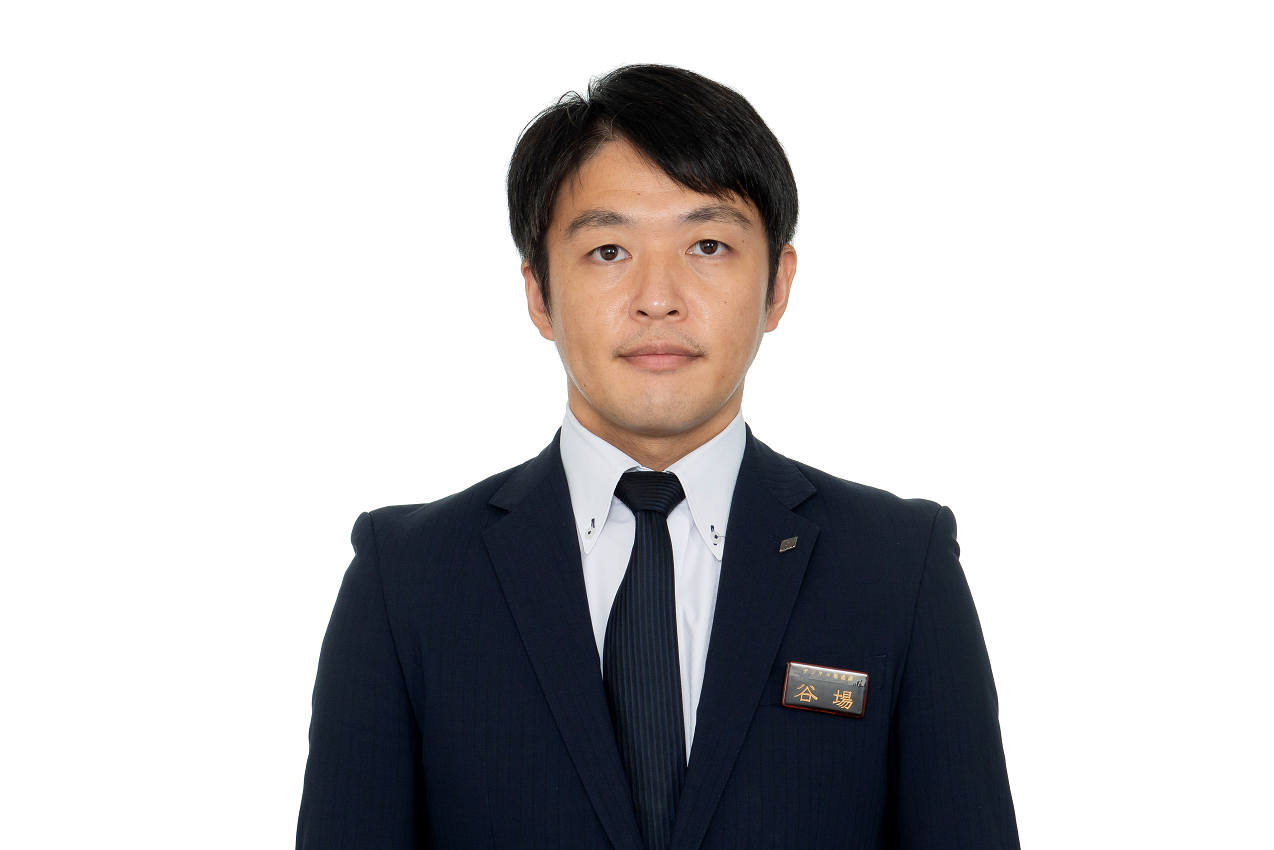 谷場　優